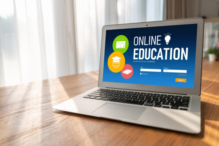 Sistema de gestão escolar: 20 opções online para você